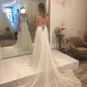 Wedding dress